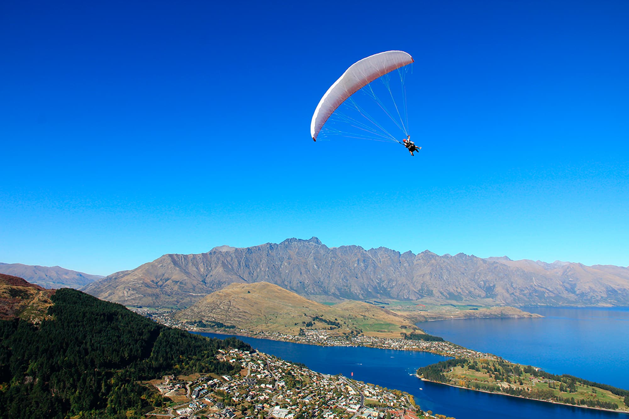 Queenstown & Fiordlands holidays
