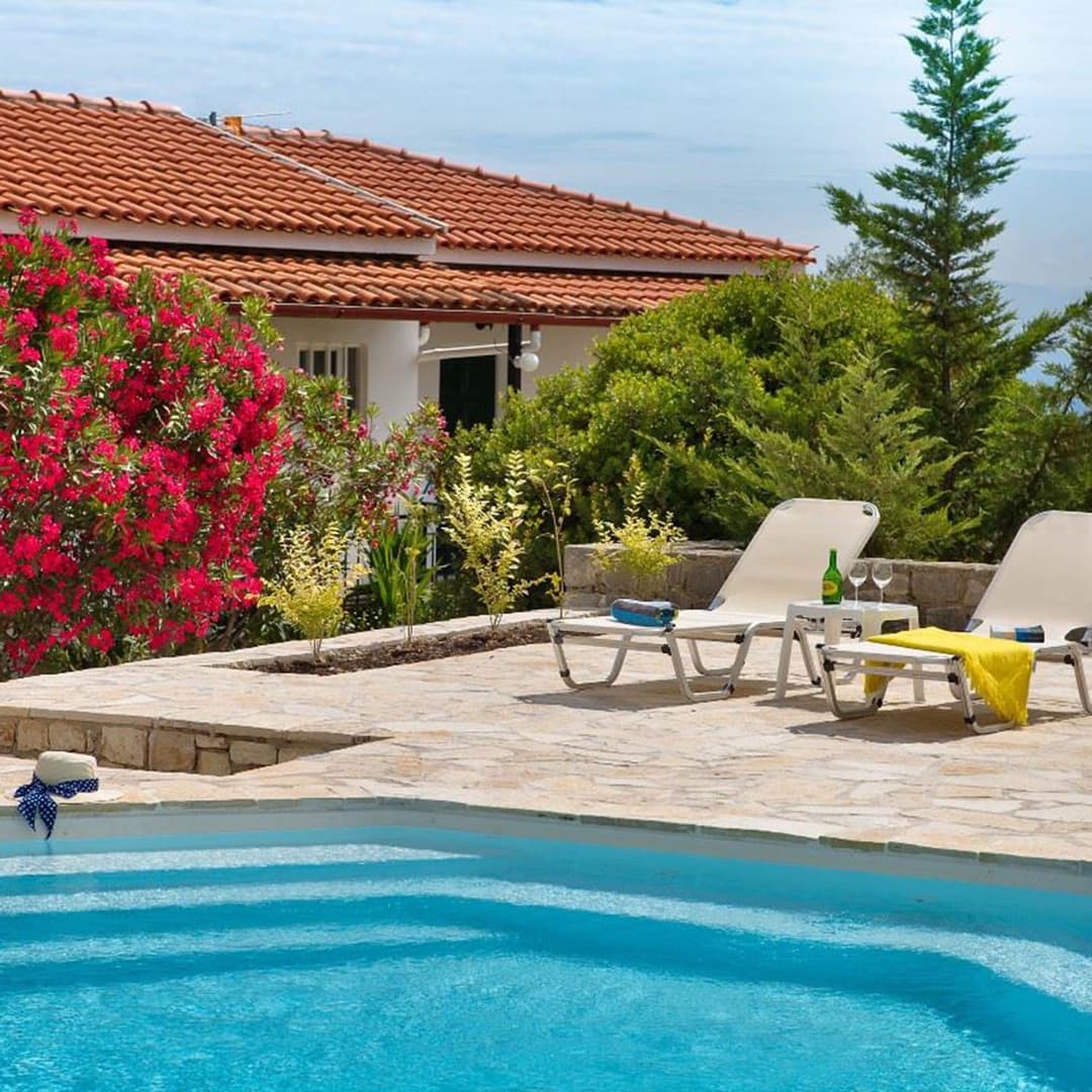 7 Nights on Paxos