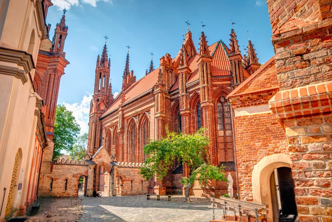 Save up to 15% on worldwide tours