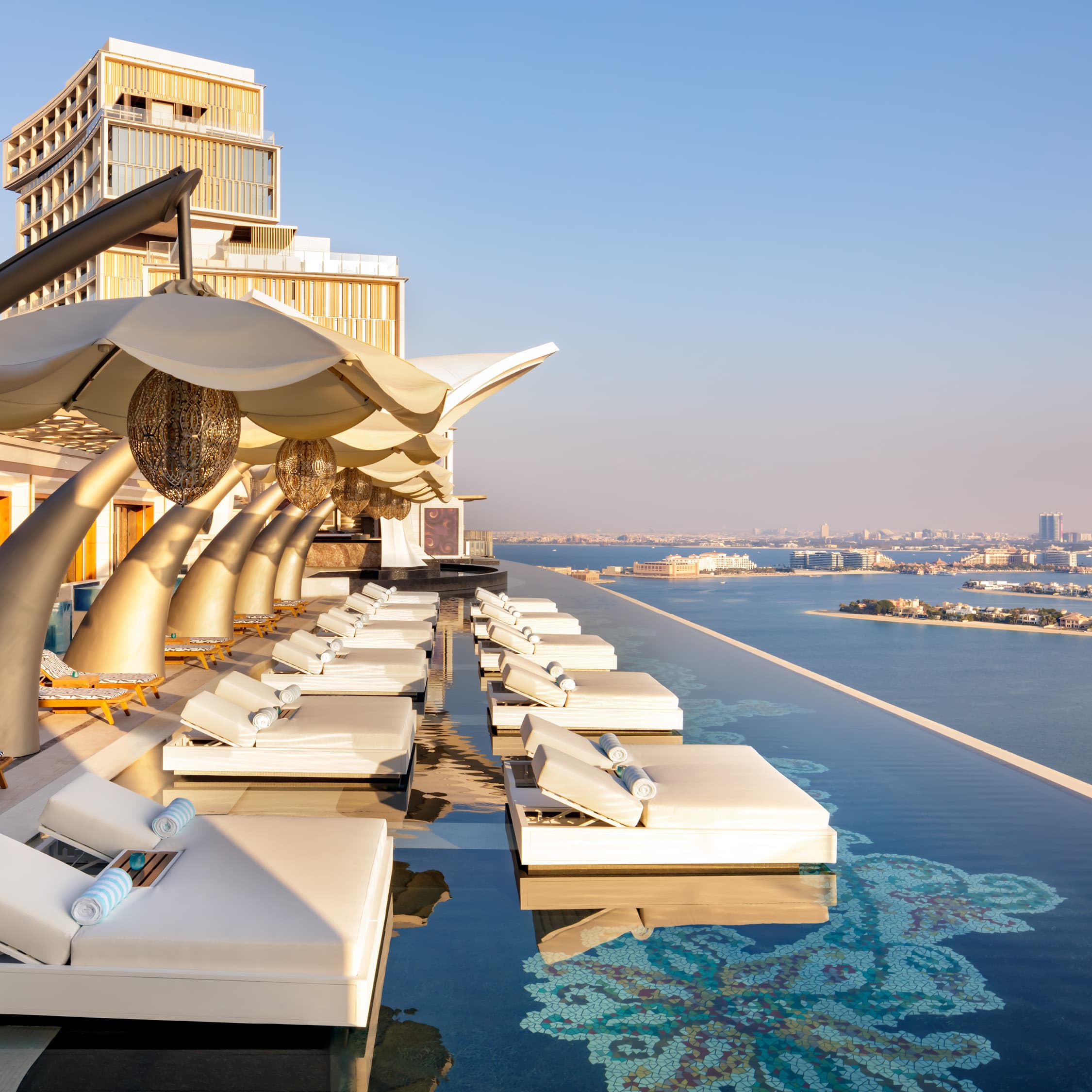 DUBAI 2027 escape
